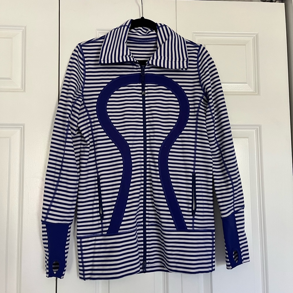 LULULEMON Sweatshirt